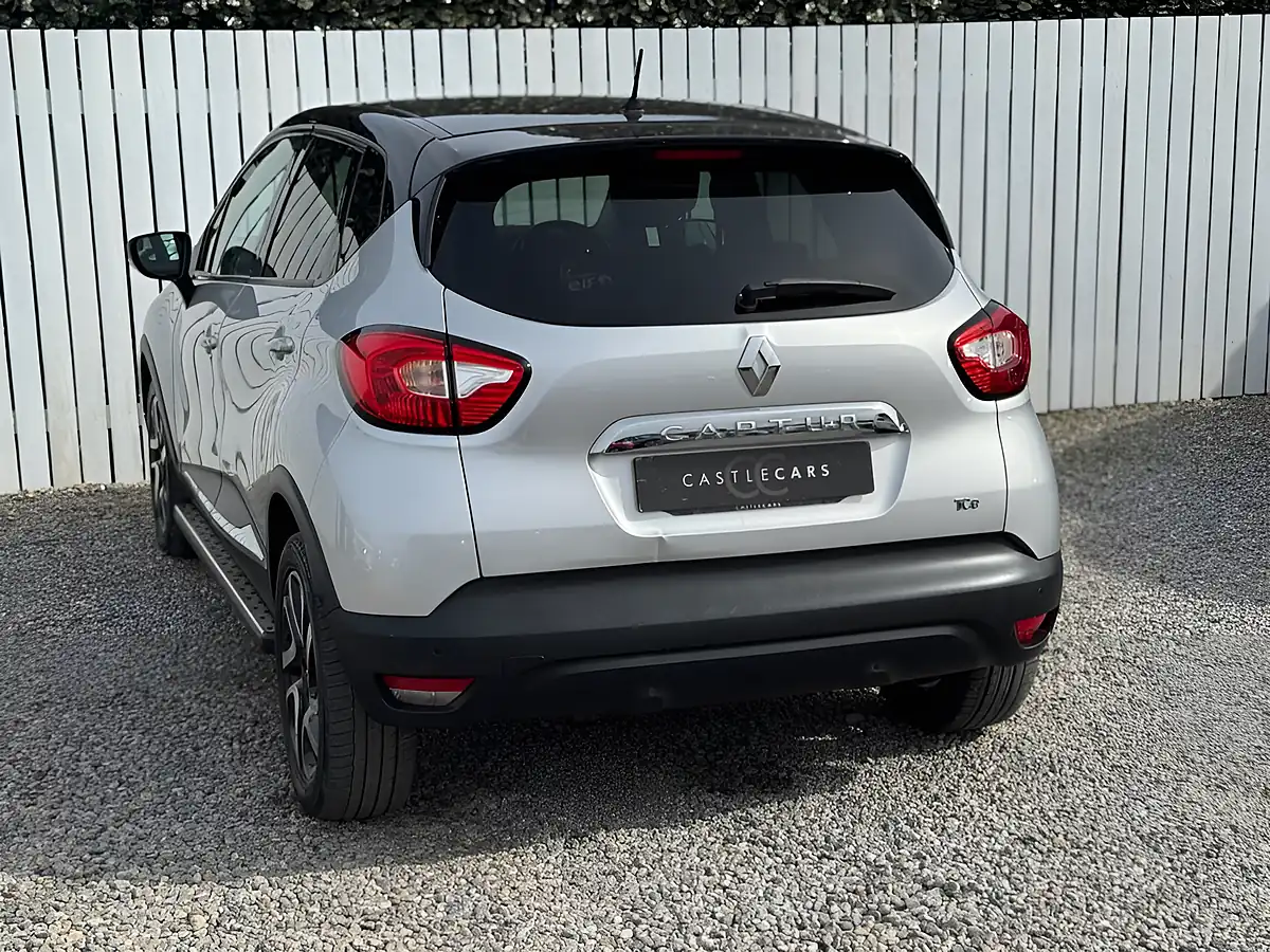 Used 2016 Renault Captur Dynamique S Nav Silver - Interior and Exterior details 4