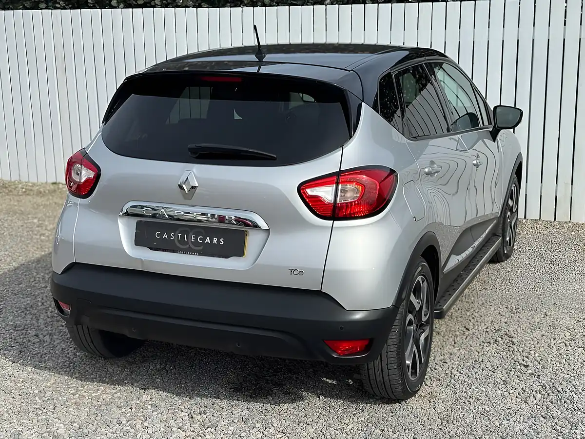 Used 2016 Renault Captur Dynamique S Nav Silver - Interior and Exterior details 5