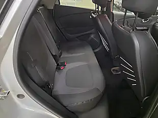 Used 2016 Renault Captur Dynamique S Nav Silver - Interior and Exterior details 16