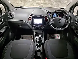 Used 2016 Renault Captur Dynamique S Nav Silver - Interior and Exterior details 5