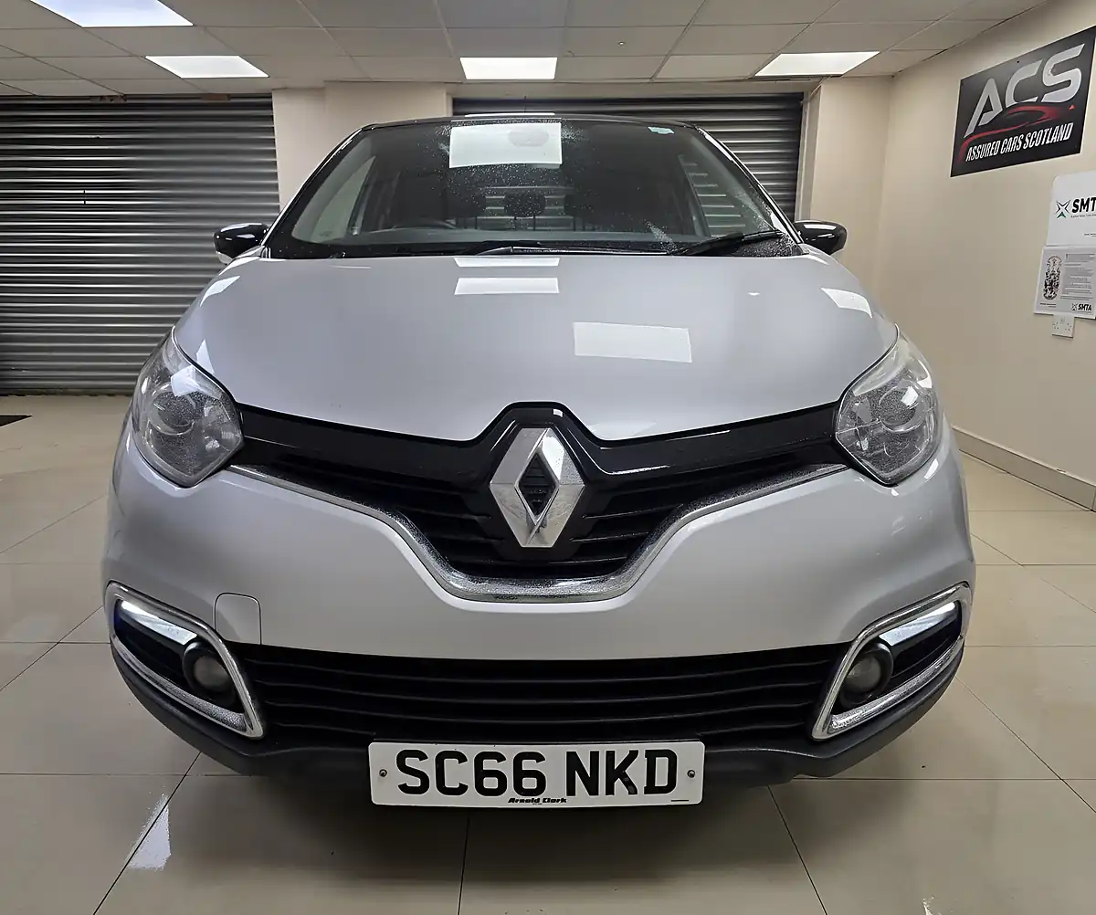 Used 2016 Renault Captur Dynamique S Nav Silver - Interior and Exterior details 6