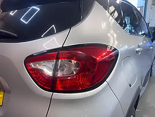 Used 2016 Renault Captur Dynamique S Nav Silver - Interior and Exterior details 17