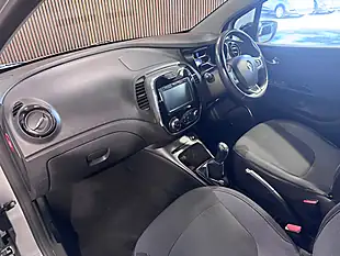 Used 2016 Renault Captur Dynamique S Nav Silver - Interior and Exterior details 18