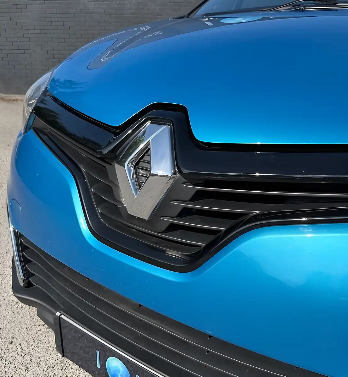 Used 2016 Renault Captur Dynamique S Nav Tahoe Blue - Interior and Exterior details 10