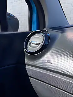 Used 2016 Renault Captur Dynamique S Nav Tahoe Blue - Interior and Exterior details 17