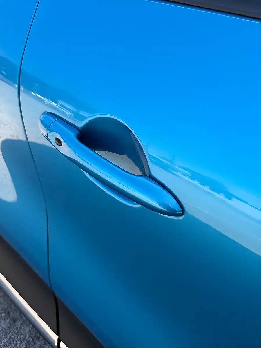 Used 2016 Renault Captur Dynamique S Nav Tahoe Blue - Interior and Exterior details 6