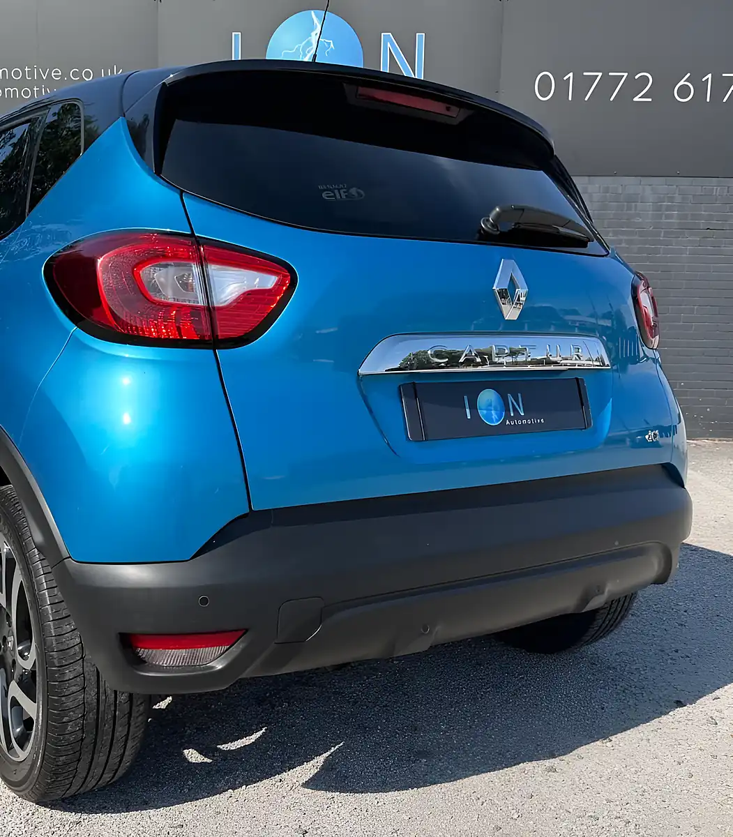Used 2016 Renault Captur Dynamique S Nav Tahoe Blue - Interior and Exterior details 8