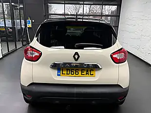Used 2016 Renault Captur Dynamique S Nav White - Interior and Exterior details 10