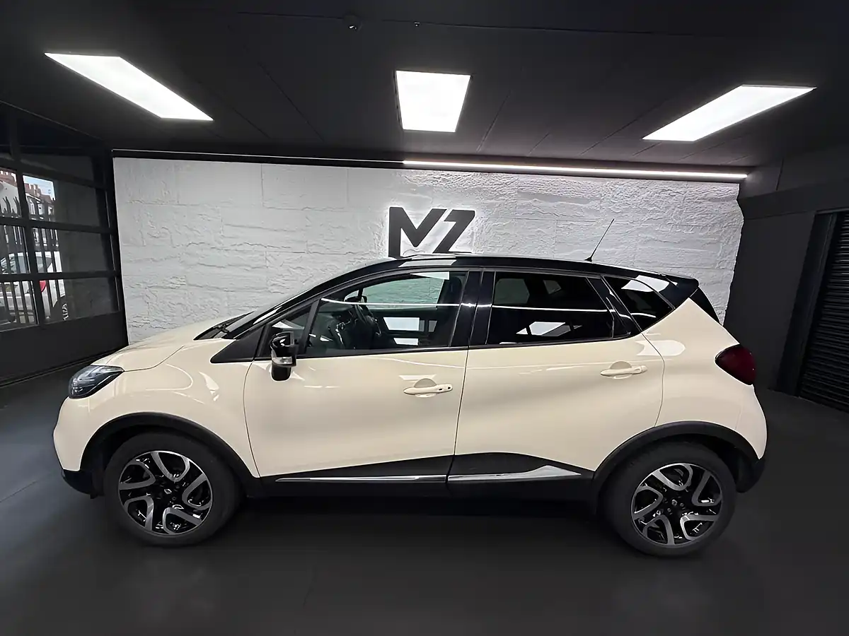 Used 2016 Renault Captur Dynamique S Nav White - Interior and Exterior details 13