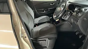 Used 2016 Renault Captur Dynamique S Nav White - Interior and Exterior details 9
