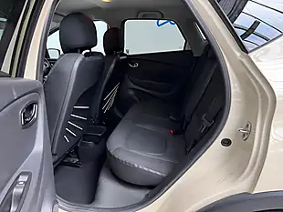 Used 2016 Renault Captur Dynamique S Nav White - Interior and Exterior details 10