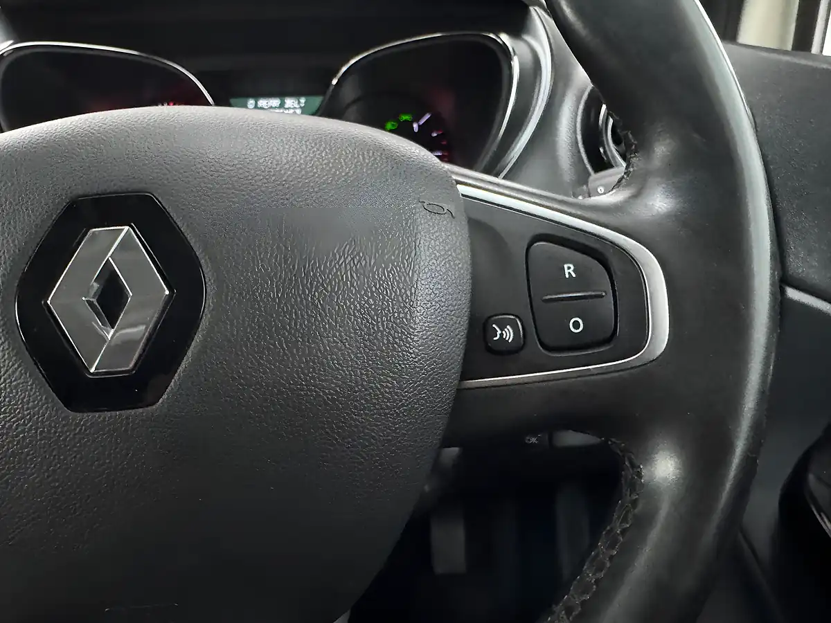 Used 2016 Renault Captur Dynamique S Nav White - Interior and Exterior details 16