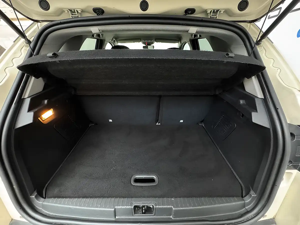 Used 2016 Renault Captur Dynamique S Nav White - Interior and Exterior details 20