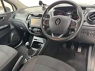 Used 2016 Renault Captur Dynamique S Nav White - Interior and Exterior details 3