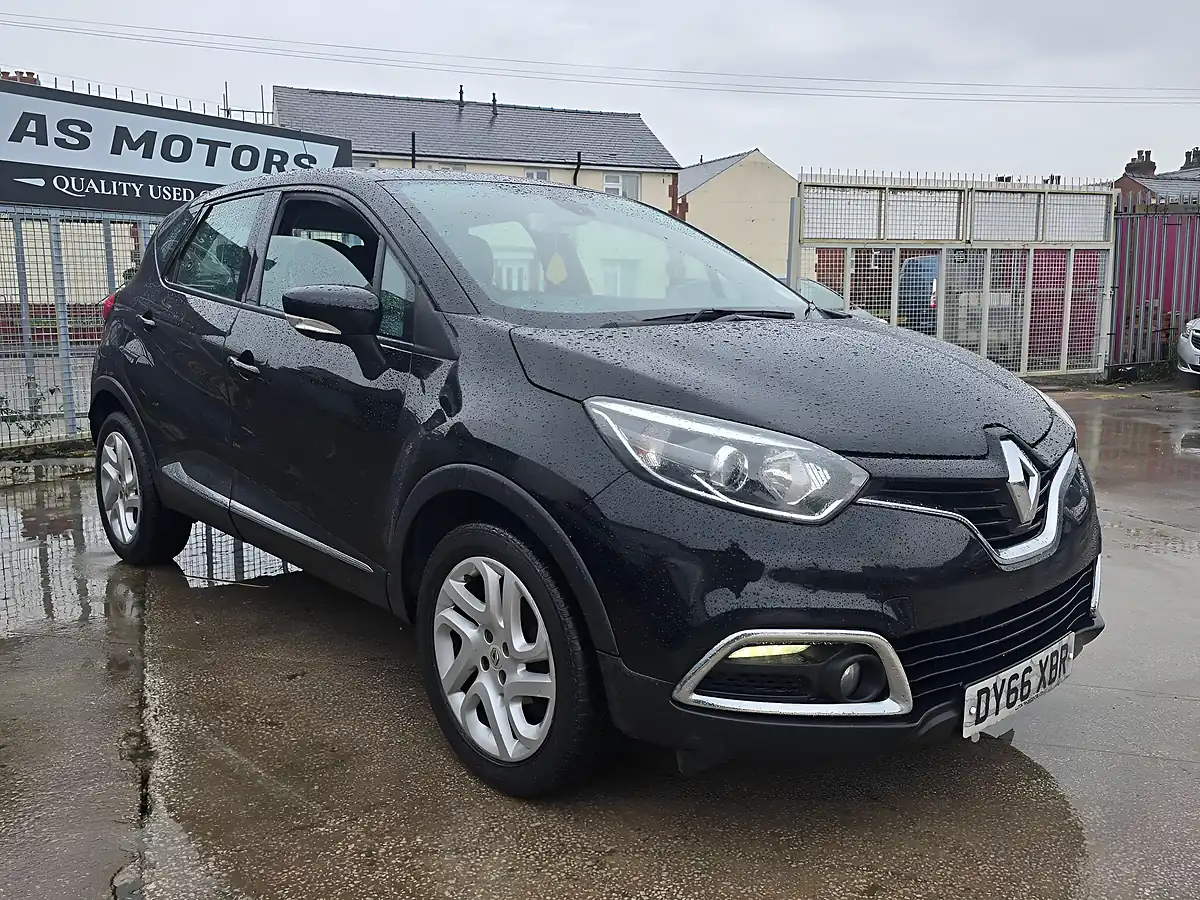 Used 2016 Renault Captur Energy Dynamique Nav Black - Front View