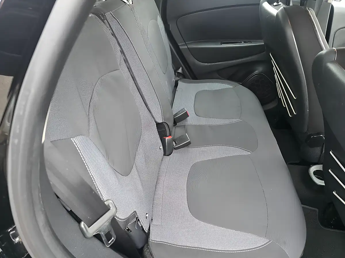 Used 2016 Renault Captur Energy Dynamique Nav Black - Interior and Exterior details 12