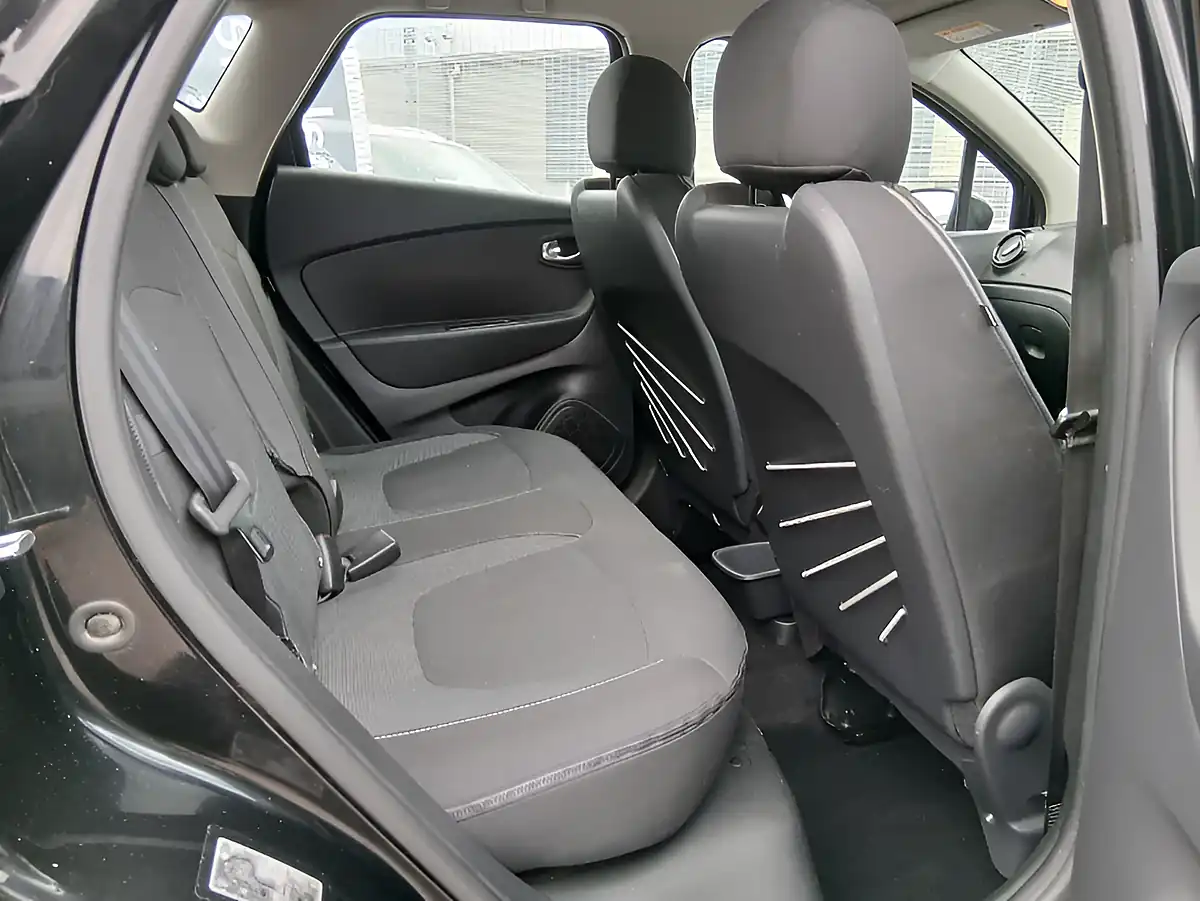 Used 2016 Renault Captur Energy Dynamique Nav Diamond Black - Interior and Exterior details 10