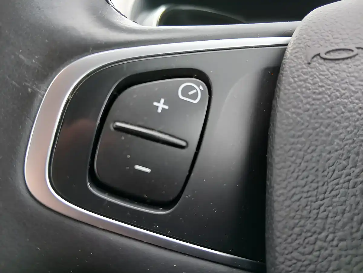 Used 2016 Renault Captur Energy Dynamique Nav Diamond Black - Interior and Exterior details 15