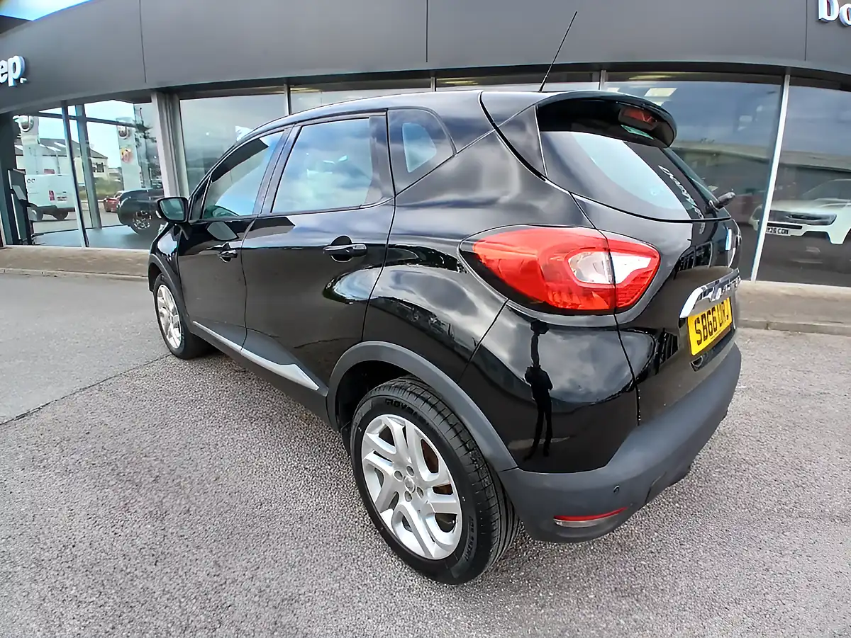 Used 2016 Renault Captur Energy Dynamique Nav Diamond Black - Interior and Exterior details 2