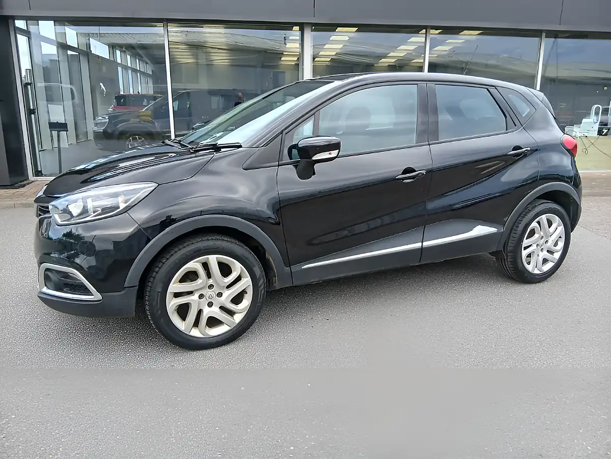 Used 2016 Renault Captur Energy Dynamique Nav Diamond Black - Interior and Exterior details 4