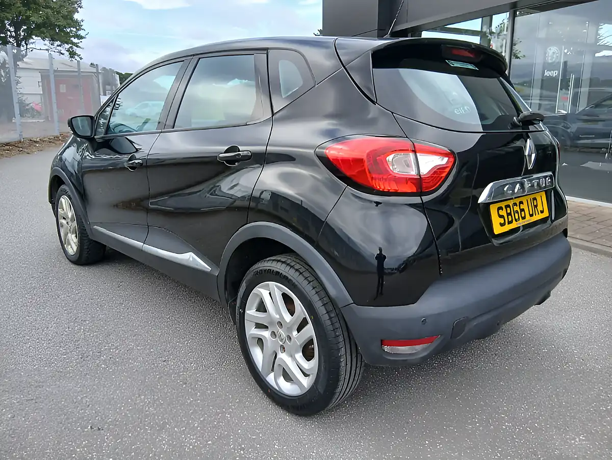 Used 2016 Renault Captur Energy Dynamique Nav Diamond Black - Interior and Exterior details 5