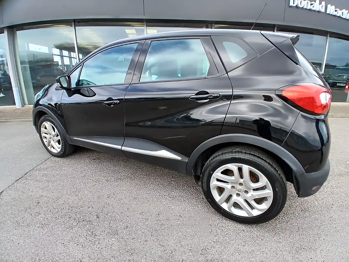 Used 2016 Renault Captur Energy Dynamique Nav Diamond Black - Interior and Exterior details 7