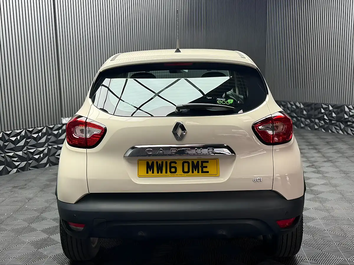 Used 2016 Renault Captur Energy Dynamique Nav Euro 6 (s/S) 5dr White - Interior and Exterior details 11
