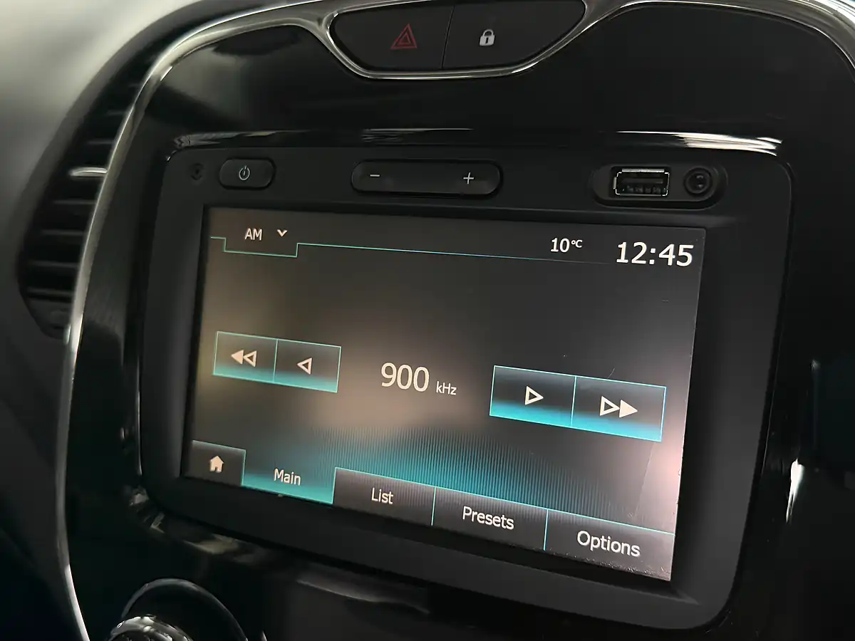 Used 2016 Renault Captur Energy Dynamique Nav Euro 6 (s/S) 5dr White - Interior and Exterior details 16