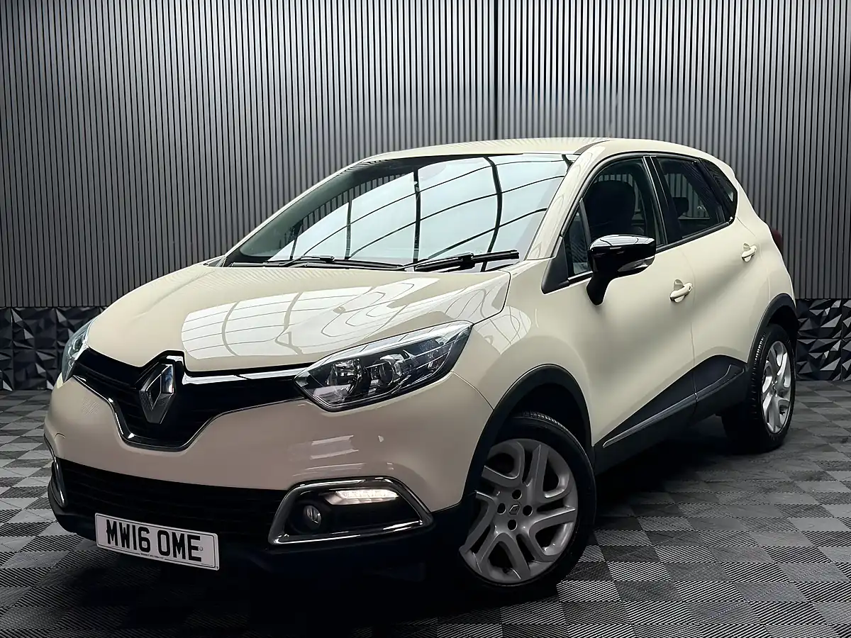 Used 2016 Renault Captur Energy Dynamique Nav Euro 6 (s/S) 5dr White - Interior and Exterior details 3