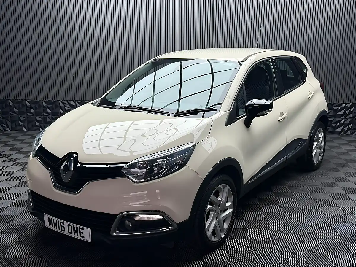 Used 2016 Renault Captur Energy Dynamique Nav Euro 6 (s/S) 5dr White - Interior and Exterior details 9