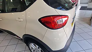 Used 2016 Renault Captur Energy Dynamique Nav White - Interior and Exterior details 17
