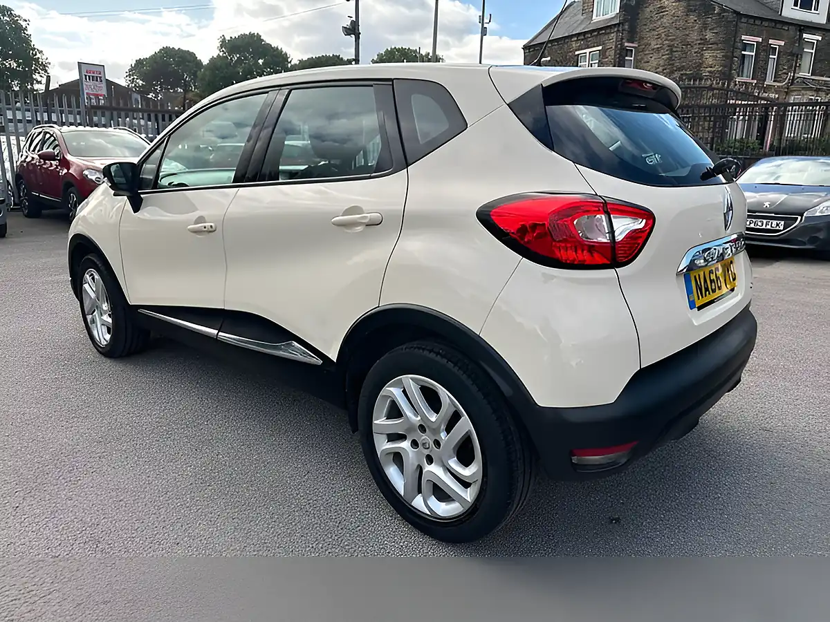 Used 2016 Renault Captur Energy Dynamique Nav White - Interior and Exterior details 10