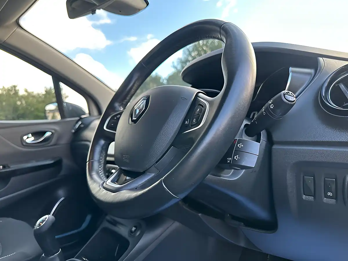 Used 2016 Renault Captur Energy Dynamique Nav White - Interior and Exterior details 15