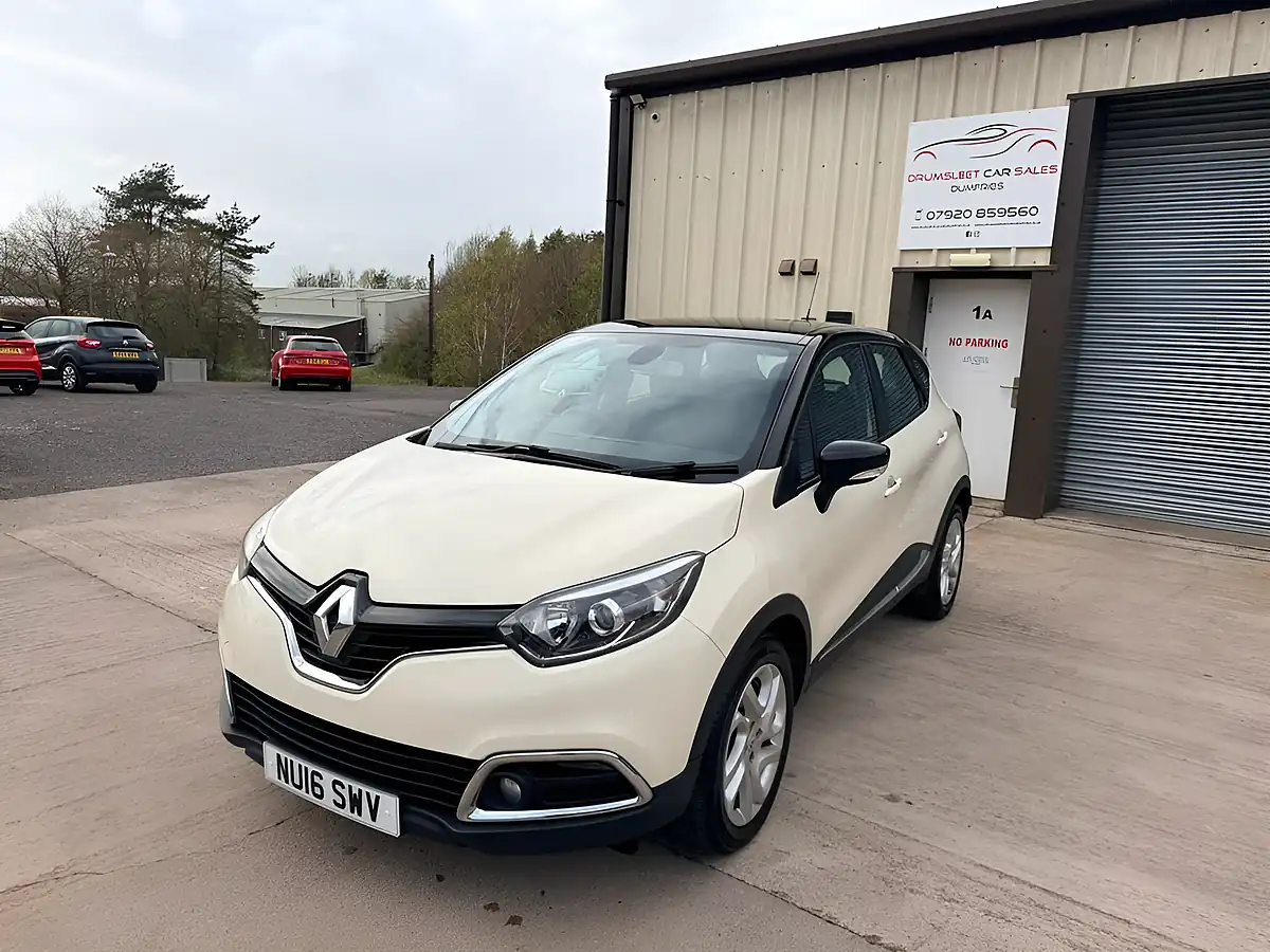 Used 2016 Renault Captur Energy Dynamique Nav White - Interior and Exterior details 5