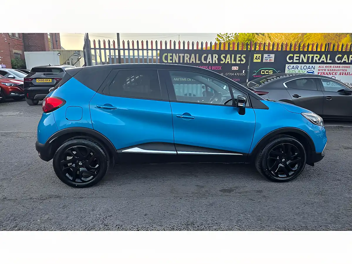 Used 2016 Renault Captur Energy Dynamique S Nav Blue - Interior and Exterior details 5