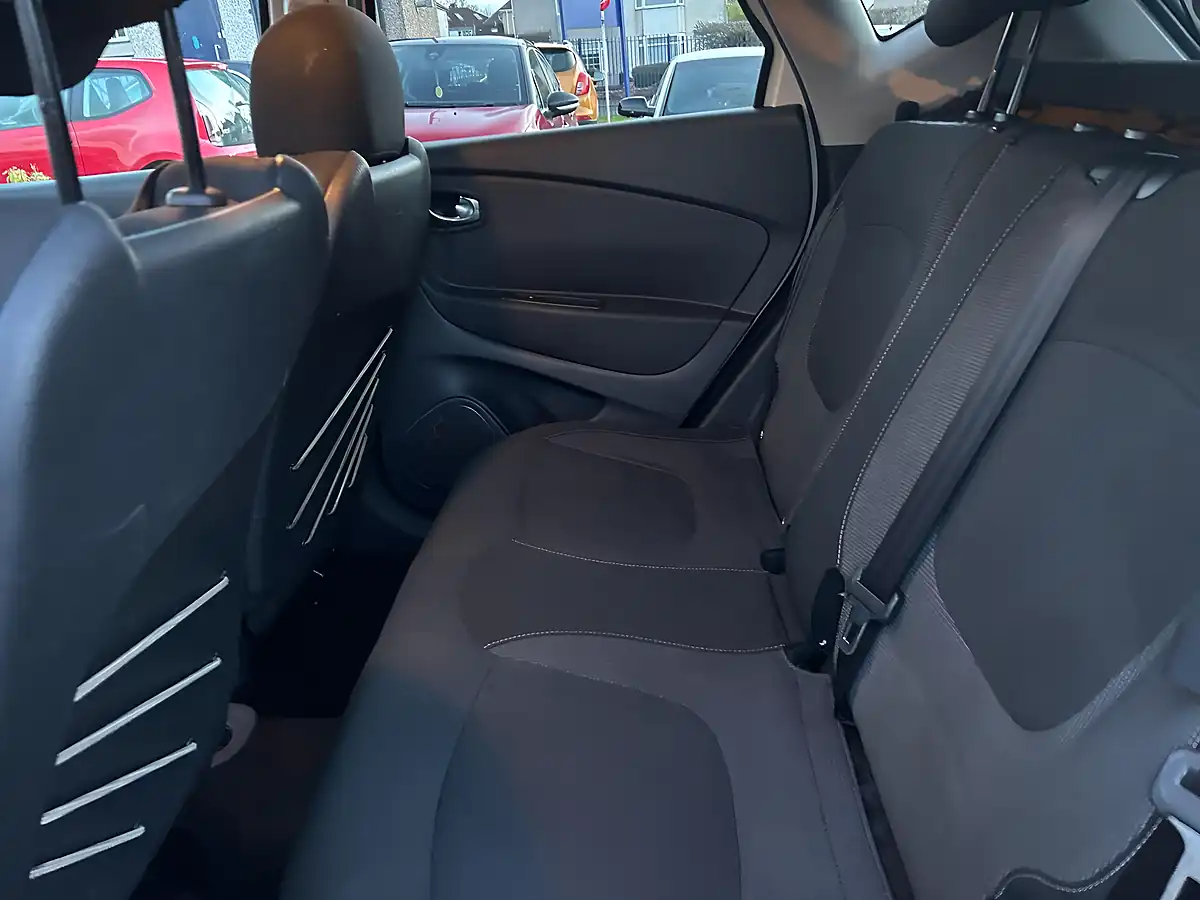 Used 2016 Renault Captur Energy Dynamique S Nav White - Interior and Exterior details 15