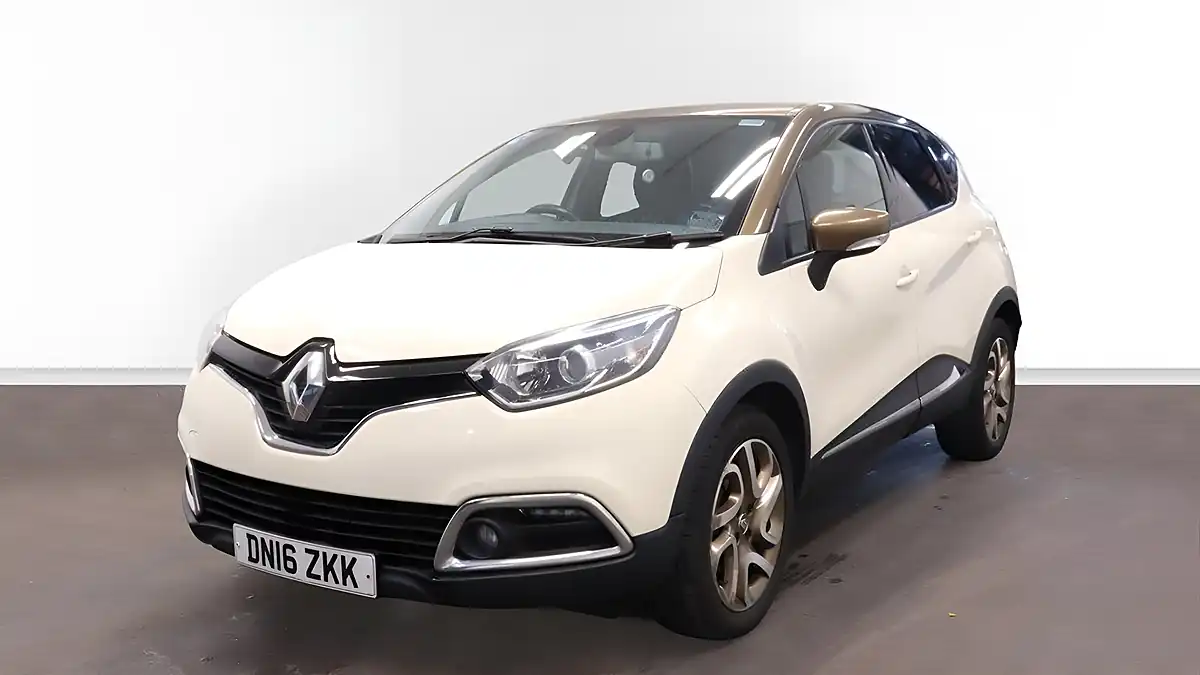 Used 2016 Renault Captur Energy Iconic Nav White - Interior and Exterior details 2