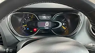 Used 2016 Renault Captur Energy Iconic Nav White - Interior and Exterior details 9
