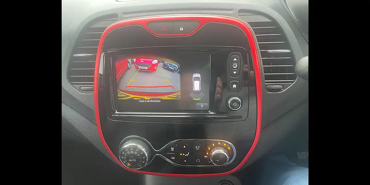 Used 2016 Renault Captur Energy Signature Nav Red - Interior and Exterior details 16