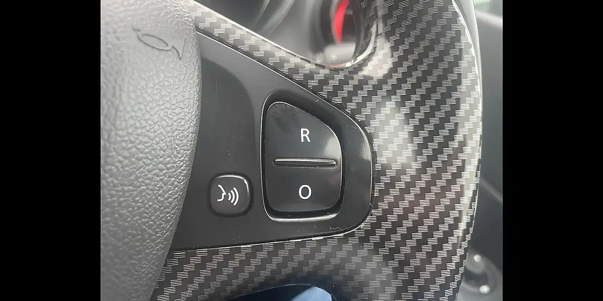 Used 2016 Renault Captur Energy Signature Nav Red - Interior and Exterior details 20