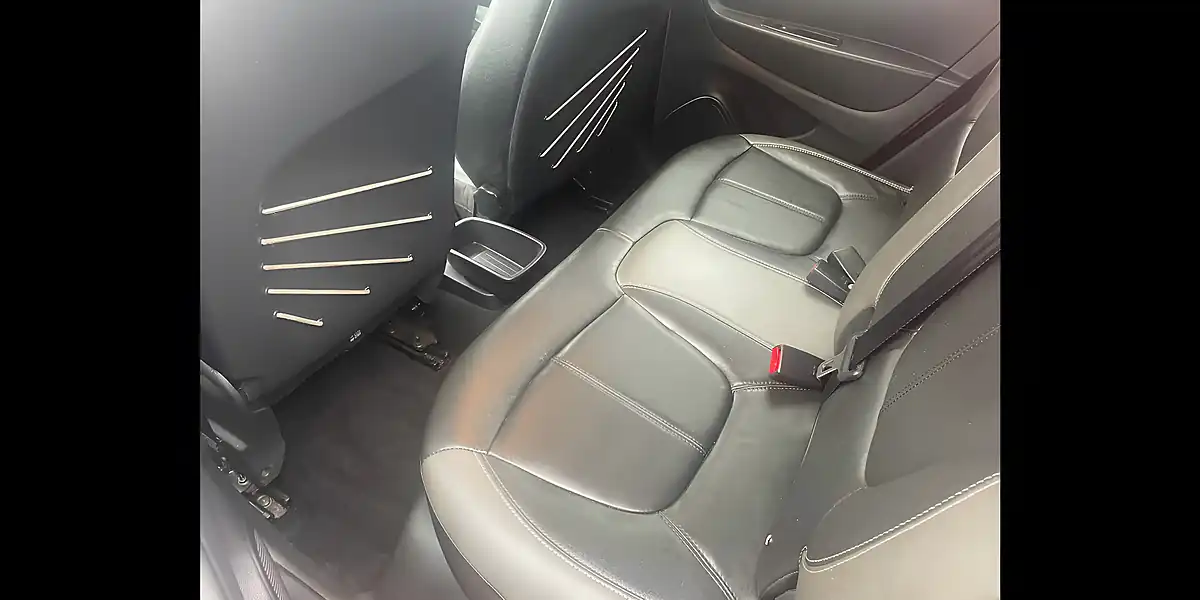 Used 2016 Renault Captur Energy Signature Nav Red - Interior and Exterior details 9