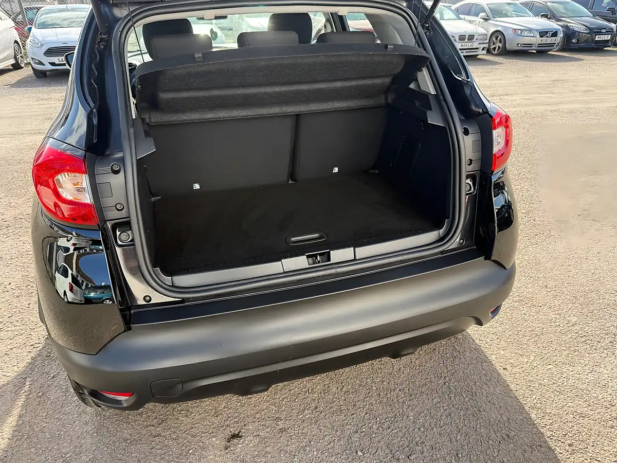 Used 2016 Renault Captur Expression Plus Black - Interior and Exterior details 13