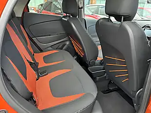 Used 2016 Renault Captur Orange - Interior and Exterior details 11