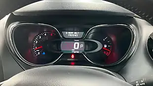 Used 2016 Renault Captur Signature Nav Flame Red - Interior and Exterior details 10