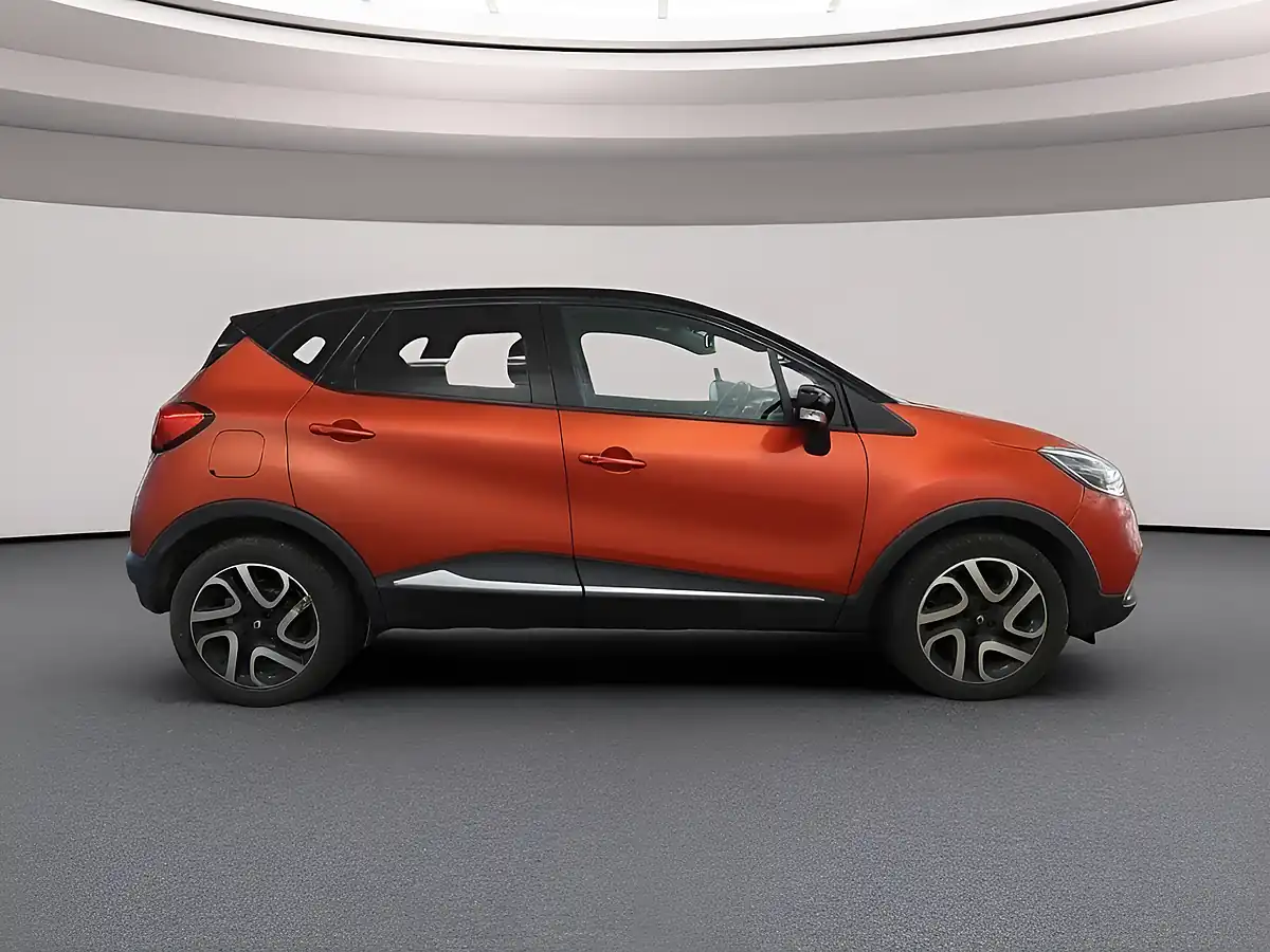 Used 2016 Renault Captur Signature Nav Flame Red - Interior and Exterior details 6