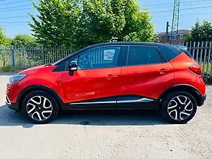 Used 2016 Renault Captur Signature Nav Red - Interior and Exterior details 10