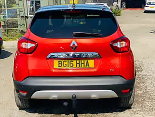 Used 2016 Renault Captur Signature Nav Red - Interior and Exterior details 8