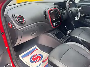 Used 2016 Renault Captur Signature Nav Red - Interior and Exterior details 13