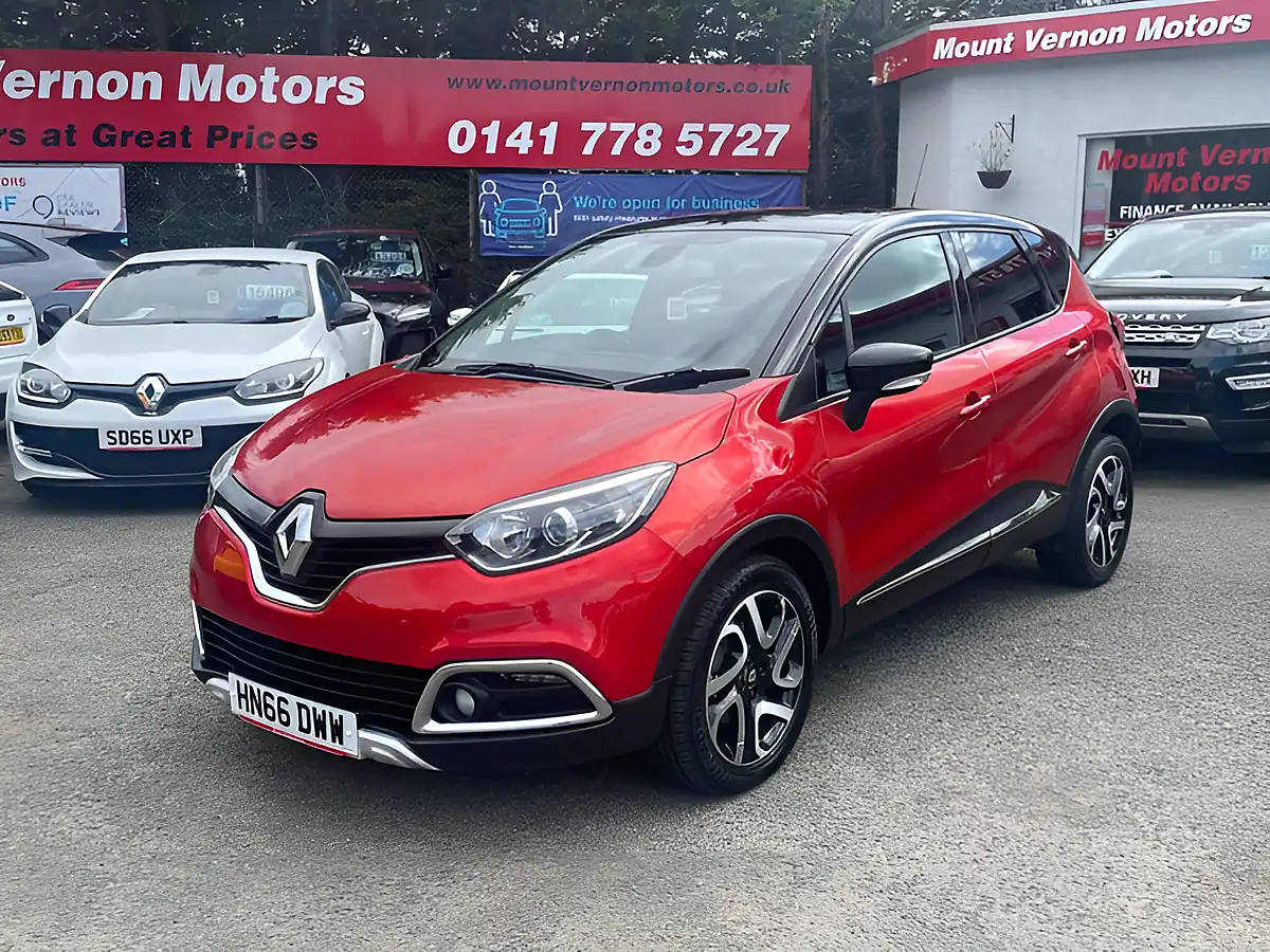 Used 2016 Renault Captur Signature Nav Red - Interior and Exterior details 2