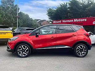 Used 2016 Renault Captur Signature Nav Red - Interior and Exterior details 3